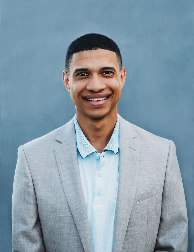 Dr. Damien Sampson