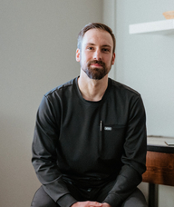 Book an Appointment with Dr. Matthew Jordan for Chiropractic